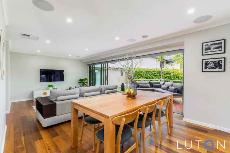 Spacious Family Home with Award-Winning Kitchen and 1202m2 Block