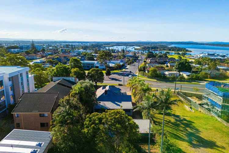 Real Estate For Sale - 27 Garden Crescent - Port Macquarie , NSW