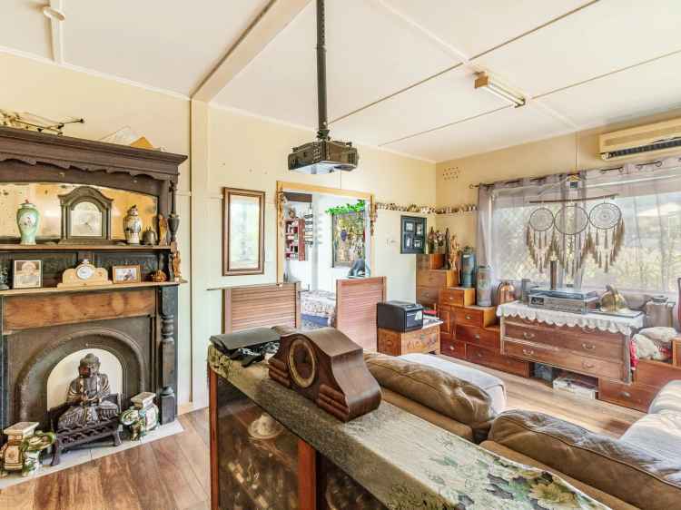 2 Bedroom Home with Pool and Deck in Goonellabah