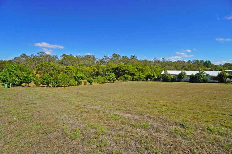 VACANT LAND IN BARRY ESTATE