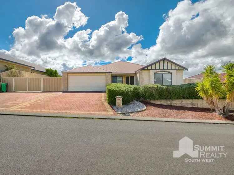 4 Bedroom Family Home in Galway Green, Australind