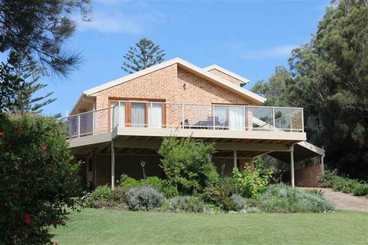 House For Rent in Tuross Head, New South Wales