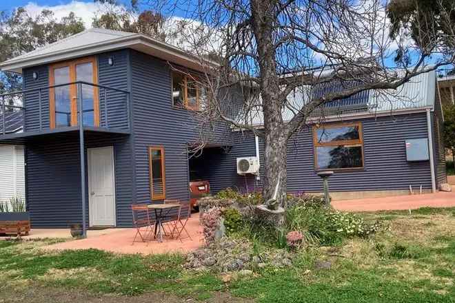 Apartment For Rent in Armidale, New South Wales