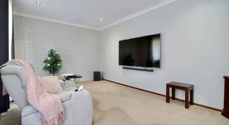 House For Rent in Rockingham, Western Australia