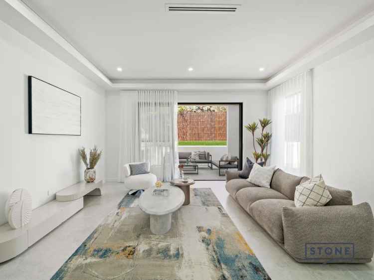 5 Bedroom Duplex in Eastwood with Modern Elegance and Luxurious Amenities