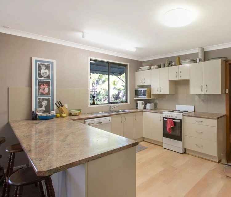 61 Jarrett Street, Kilaben Bay NSW 2283 - House For Lease