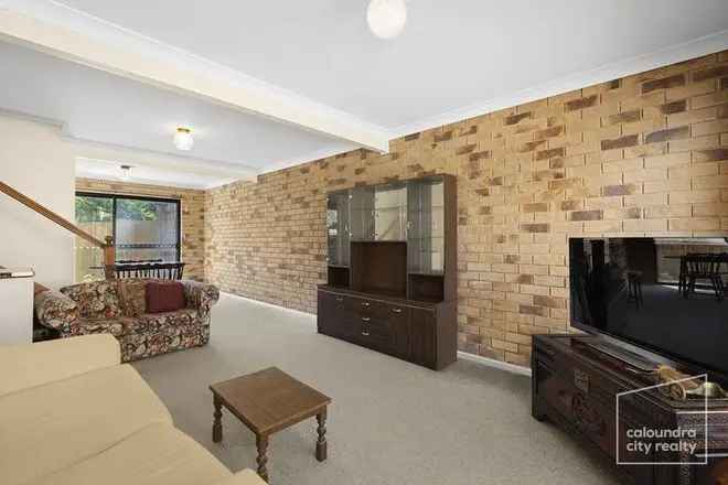 3 Bedroom Townhouse in Caloundra - Ideal for First Home Buyers, Downsizers & Investors