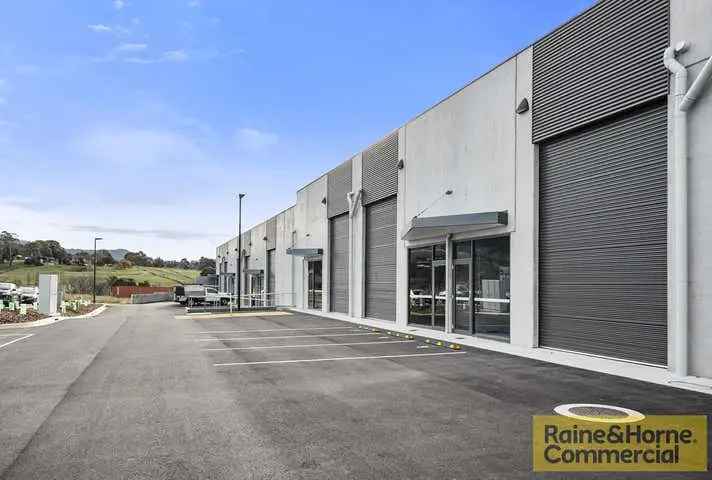 BRAND NEW WAREHOUSE & OFFICES (191m2 approx)