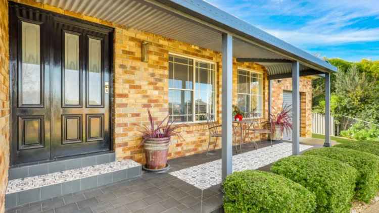 House For Sale in Tamworth, New South Wales