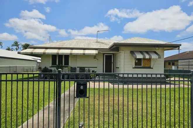 2 Bedroom Home in Ayr CBD - Close to Amenities