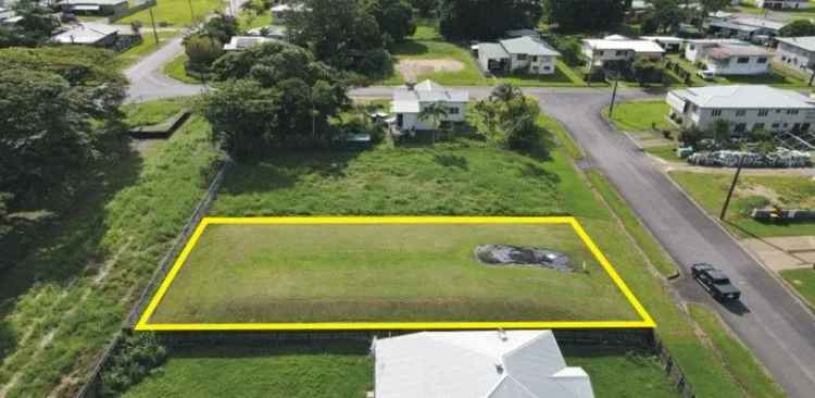 850 SQ.M. RAISED BLOCK OF LAND IN TOWN!