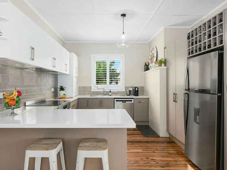 Immaculate CBD Cottage