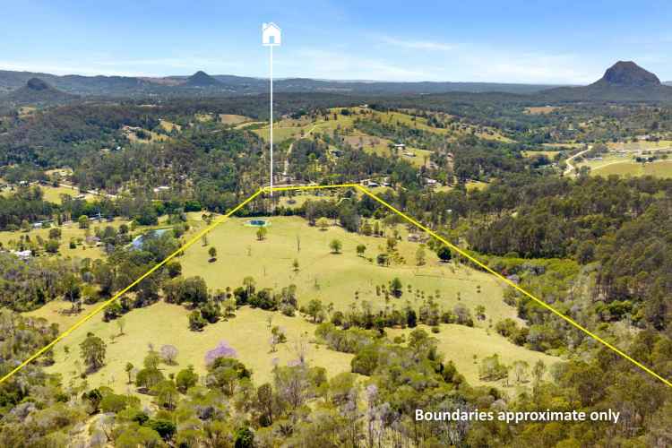 Discover A Rural Paradise - Timeless Queenslander on 85 Acres