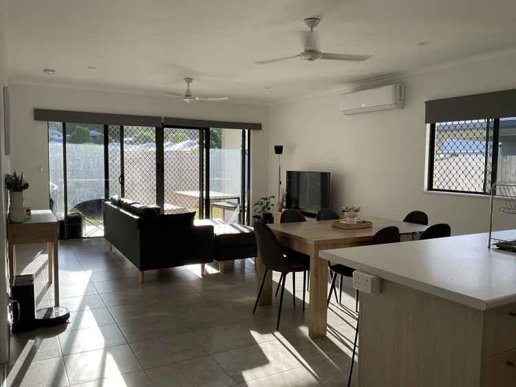 4 Bedroom - Fully Air Conditioned - Available DECEMBER - $700 Wk