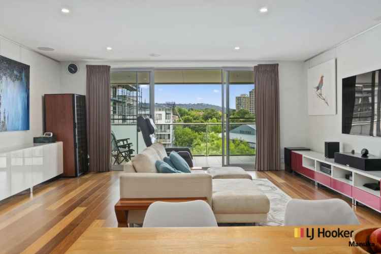 Apartment For Sale in South Canberra, Australian Capital Territory