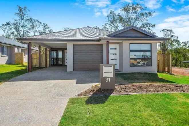 Designer Home with Ensuite and Open Plan Kitchen