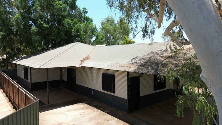 5 Bedroom 3 Bathroom Home in South Hedland