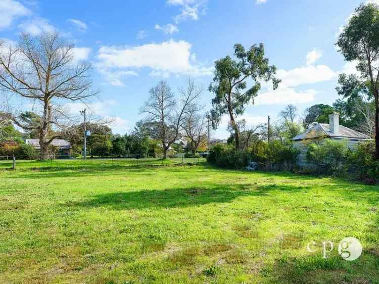 Residential Land in Historic Maldon Township