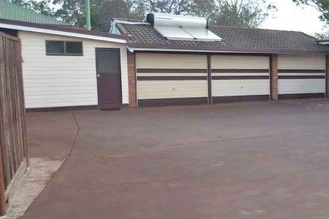 3 Bedroom Family Home With Office or 4th Bedroom