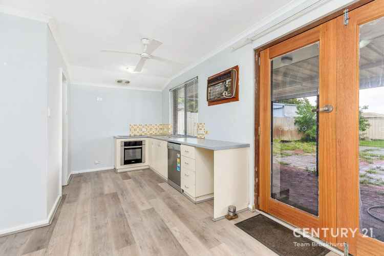 6 Sherlock Close, Gosnells WA 6110 - House For Lease