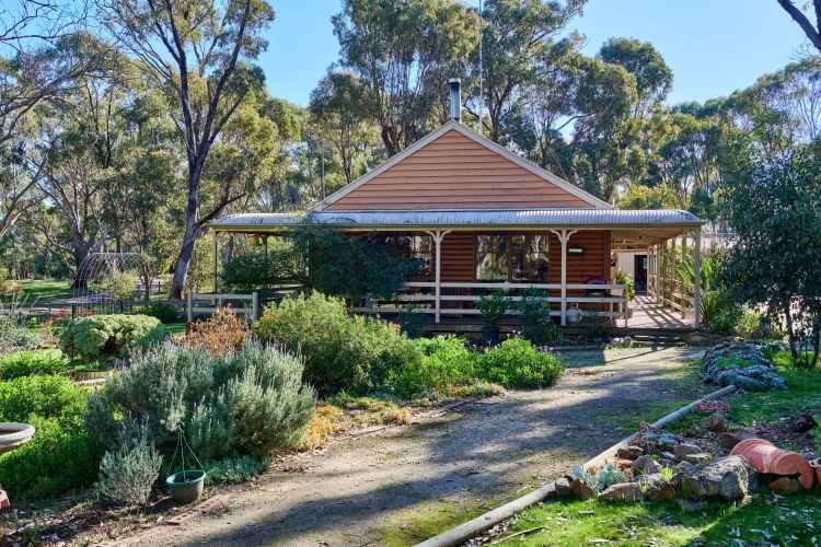 Discover The Charm of Red Gum Cabin