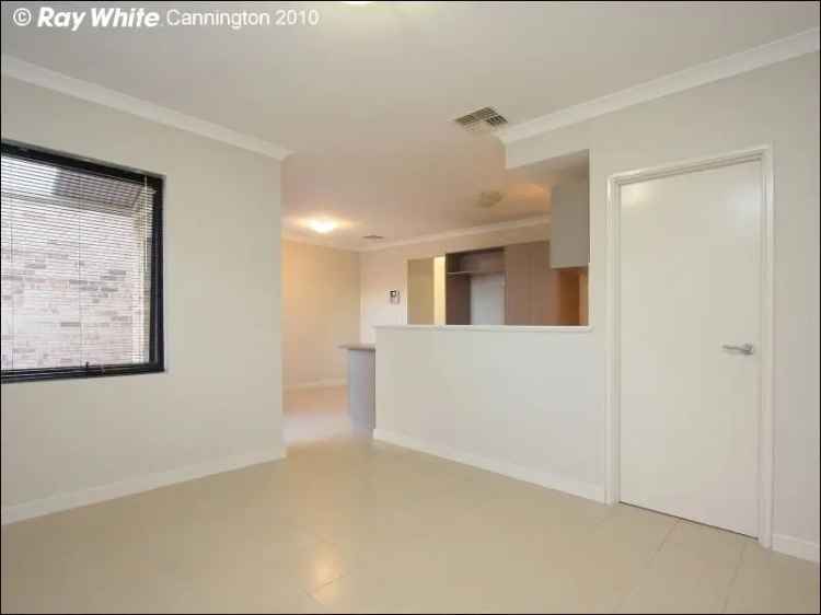 MODERN TOWNHOUSE IN THE HEART OF CANNINGTON CENTRAL