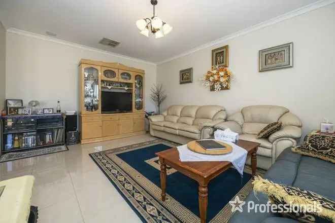 3 Bedroom, 2 Bathroom Family Home on Large 810sqm Block