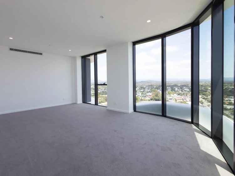 3 rooms apartment of 240 m² in Gold Coast City