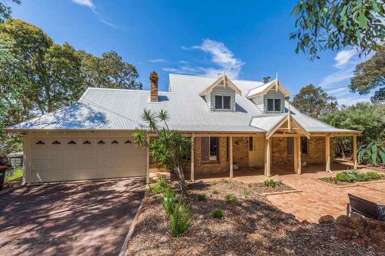 33 Valley Road, Kalamunda WA 6076 - House For Sale