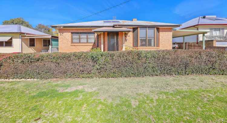 House For Sale in Tamworth, New South Wales