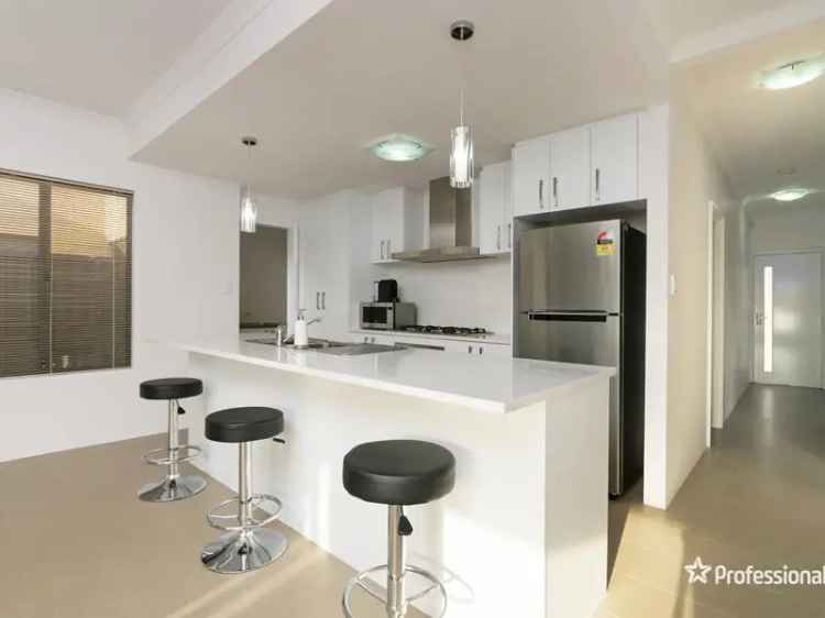 Villa For Rent in City Of Armadale, Western Australia