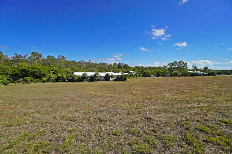 VACANT LAND IN BARRY ESTATE