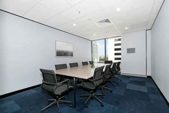 High Quality Existing Suite - 161sqm - Combination of Open Plan Workstations & Private Offices