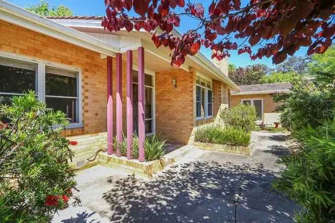 Expansive Home For Sale With Generous Floor Plan And Outdoor Entertaining Space