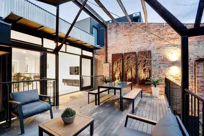 House For Sale in Melbourne, Victoria