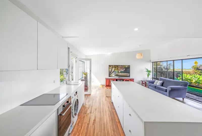 Lease Lower Level House Woonona Bright Coastal Haven with Modern Features
