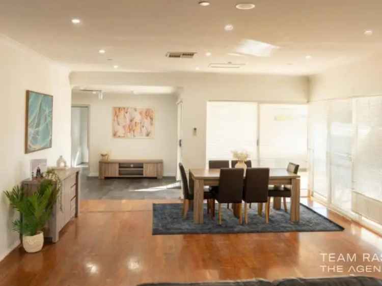 House For Sale in Mandurah, Western Australia