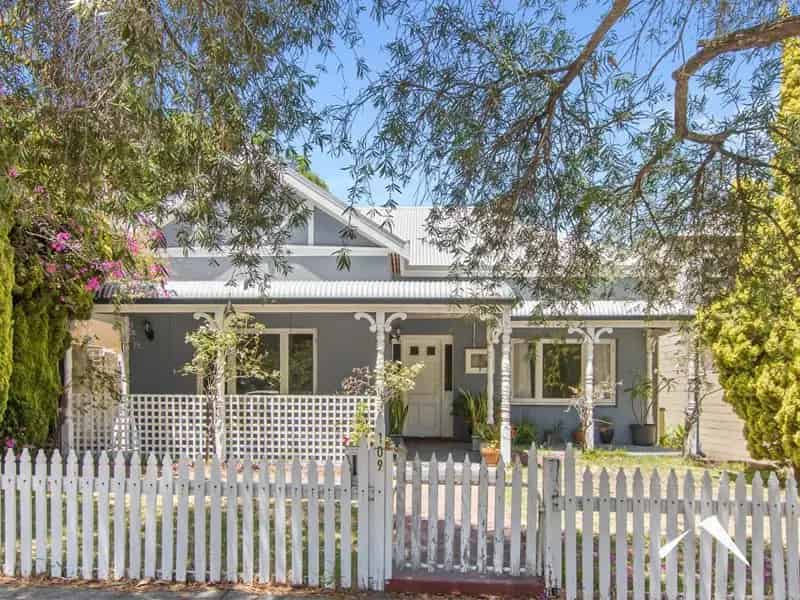 House For Sale , 109, Roberts Road, Western Australia