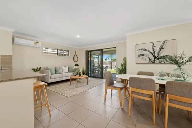 Real Estate For Lease - 14 Medinah Point - Medowie , NSW