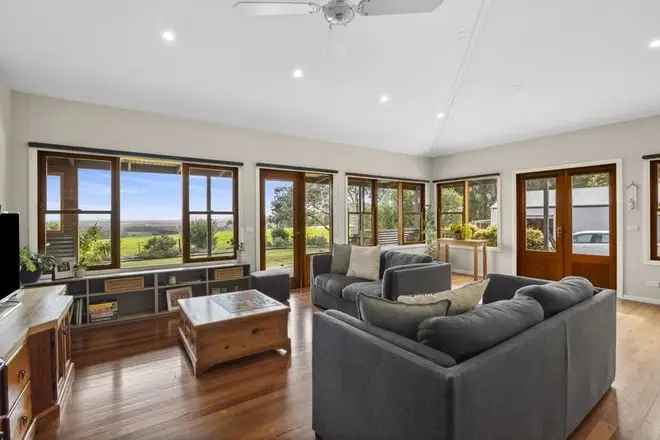 House For Sale in Winchelsea, Victoria