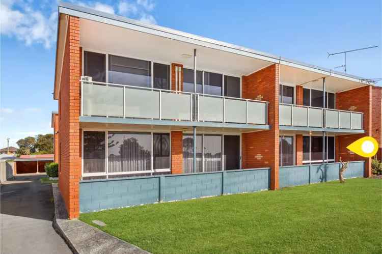 Buy Two Bedroom Flat in Lakeside Location with Modern Features