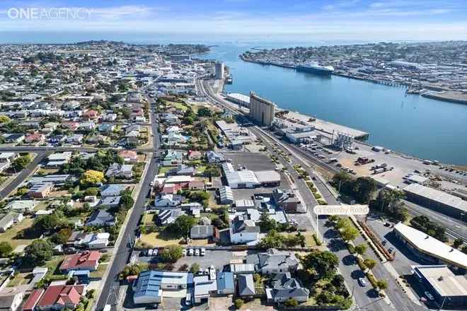 House For Sale in Devonport, Tasmania