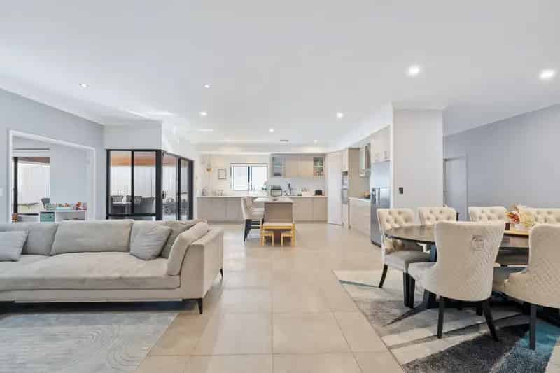 LUXURIOUS FAMILY LIVING