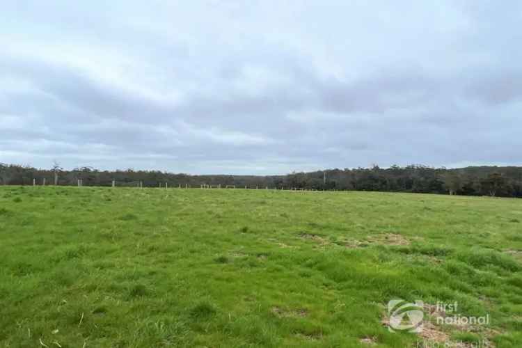 Buy rural property in Toorloo Arm with excellent farm features