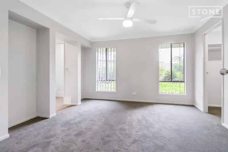 Lease Four Bedroom House in North Rothbury with Large Backyard