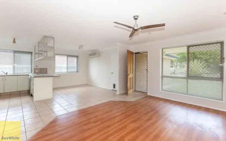 LARGE 3 BEDROOM HOME LOCATED IN CRESTMEAD