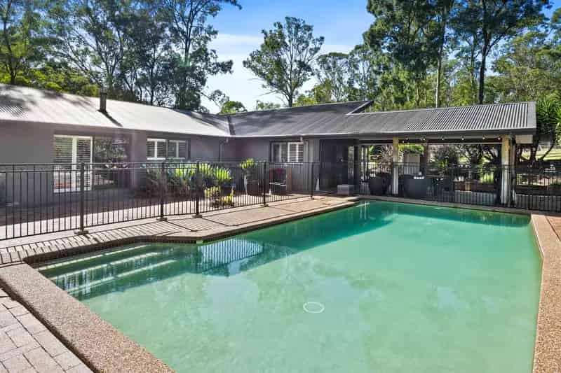 Stunning 5-Acre Retreat - Spacious Family Home with Pool & Sheds!