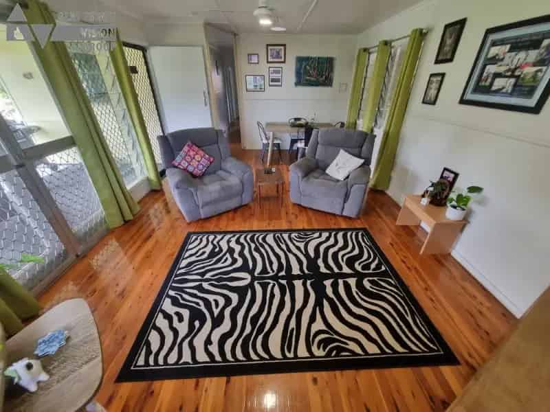 TIDY GEM IN BLACKWATER
