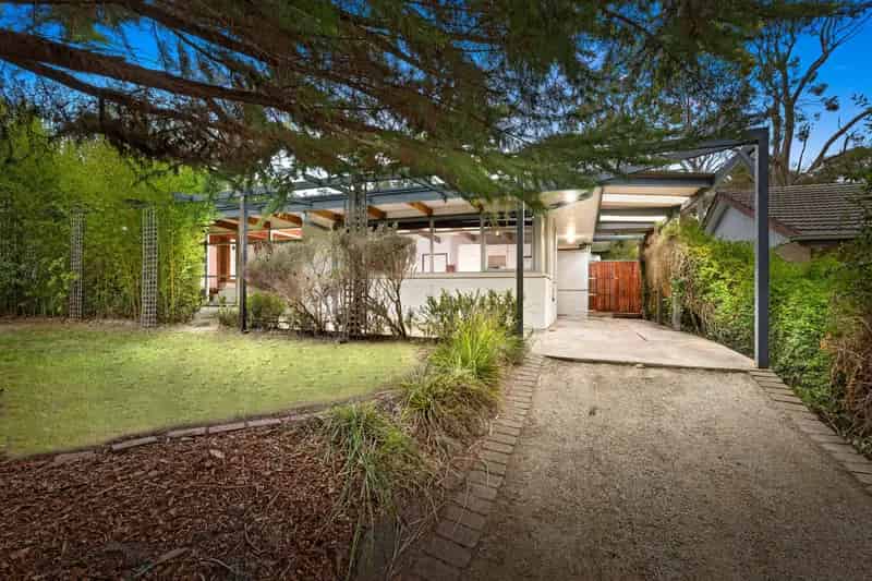 Mid-Century Charm or Rare Development Opportunity in Prime Eltham Location
