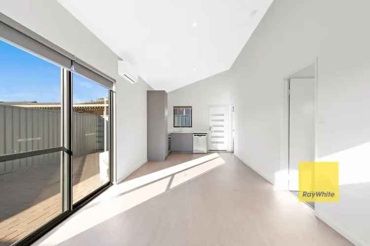 Stunning Granny Flat - 2 Bed, Modern Kitchen, Perfect Small Family Home